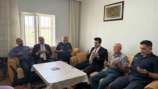 Tomarza'da şehit babalarına 'Babalar Günü' sürprizi