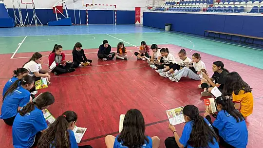 Tomarza'da spor ve kitap bir arada