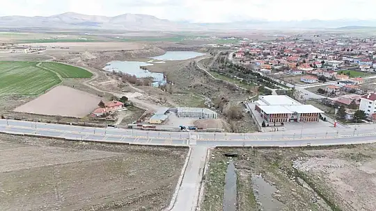 Tomarza'da yağışlar barajları doldurdu, çiftçinin yüzü güldü