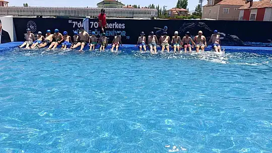 Tomarza'da Yaz Spor Okulları'nda yüzme heyecanı devam ediyor