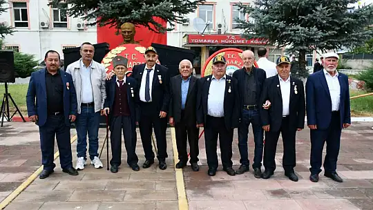 Tomarza'da Zafer Bayramı kutlandı