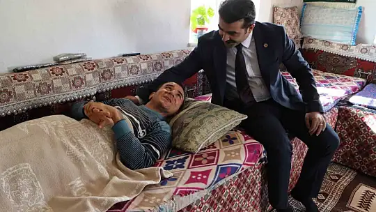 Tomarza Kaymakamı Eser Engelliler Günü'nü unutmadı