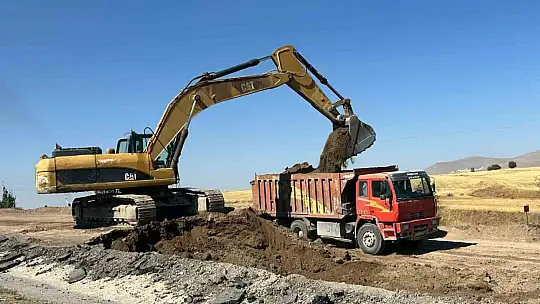Tomarza-Malatya bağlantı yolunda çalışmalar devam ediyor