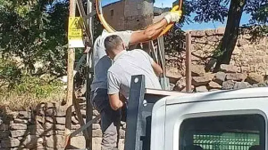 Tomarza'nın Pusatlı mahallesinde yol güvenliği artırıldı
