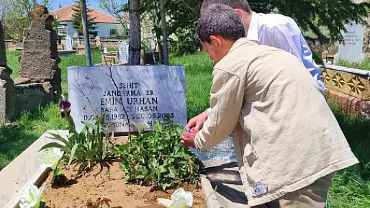 Tomarzalı şehit Urhan, mezarı başında anıldı