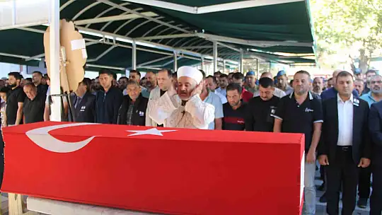 Trafik kazasında hayatını kaybeden teğmen toprağa verildi