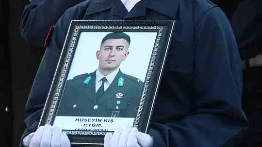 Trafik kazasında hayatını kaybeden teğmen toprağa verildi