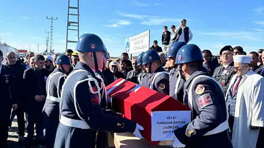 Trafik kazasında hayatını kaybeden uzman çavuş son yolculuğuna uğurlandı