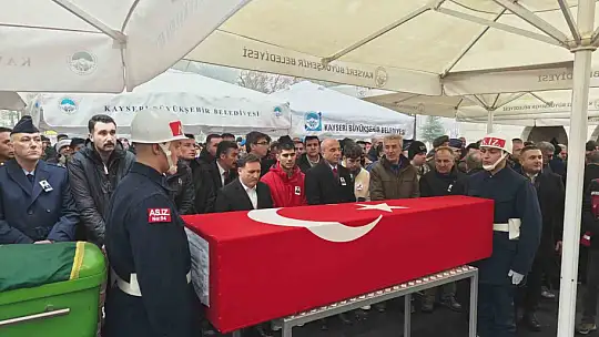 Trafik kazasında hayatını kaybeden Kıbrıs Gazisi toprağa verildi