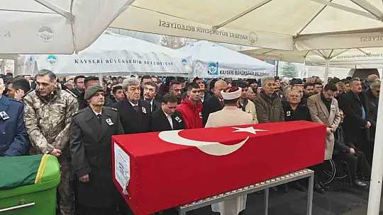 Trafik kazasında hayatını kaybeden Kıbrıs Gazisi toprağa verildi