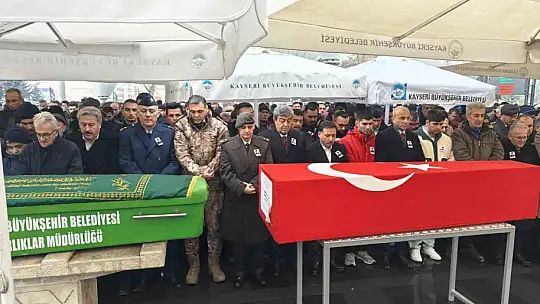 Trafik kazasında hayatını kaybeden Kıbrıs Gazisi toprağa verildi