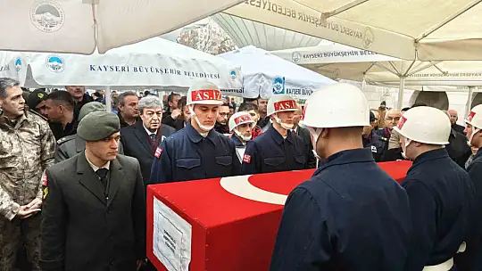 Trafik kazasında hayatını kaybeden Kıbrıs Gazisi toprağa verildi
