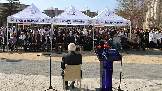 Trafik kazasında hayatını kaybeden Yaren, okuduğu fakültede anıldı