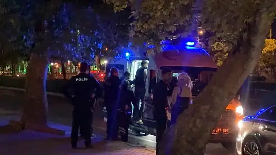 Trafikte 'yan bakma' kavgasında kan aktı: 1 yaralı