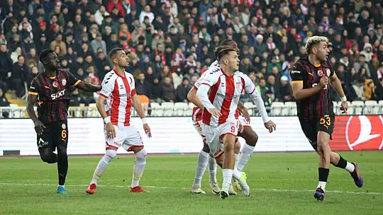 Trendyol Süper Lig: Kayserispor: 0 - Alanyaspor: 0 (İlk yarı)