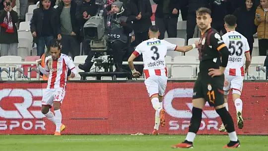 Trendyol Süper Lig: Kayserispor: 0 - Alanyaspor: 0 (İlk yarı)
