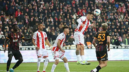 Trendyol Süper Lig: Kayserispor: 0 - Alanyaspor: 0 (İlk yarı)