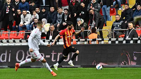 Trendyol Süper Lig: Kayserispor: 0 - Samsunspor: 1 (Maç devam ediyor)