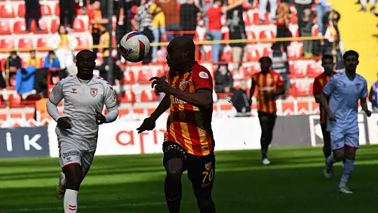 Trendyol Süper Lig: Kayserispor: 0 - Samsunspor: 1 (İlk yarı)