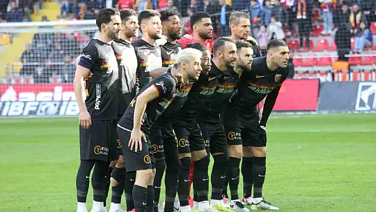 Trendyol Süper Lig: Kayserispor: 0 - Trabzonspor: 0 (Maç devam ediyor)