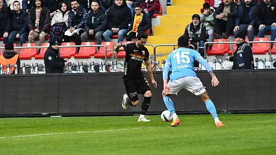 Trendyol Süper Lig: Kayserispor: 0 - Trabzonspor: 0 (İlk yarı)