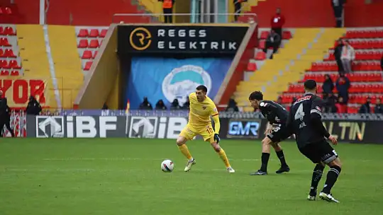 Trendyol Süper Lig: Kayserispor: 2 - Konyaspor: 1 (İlk yarı)