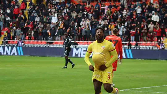 Trendyol Süper Lig: Kayserispor: 2 - Konyaspor: 1 (İlk yarı)