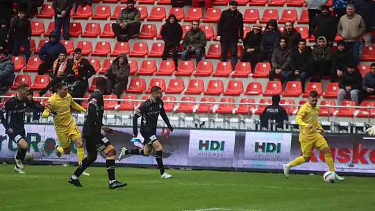 Trendyol Süper Lig: Kayserispor: 2 - Konyaspor: 1 (İlk yarı)