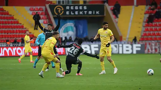Trendyol Süper Lig: Kayserispor: 3 - Konyaspor: 2 (Maç sonucu)