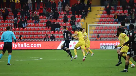 Trendyol Süper Lig: Kayserispor: 3 - Konyaspor: 2 (Maç sonucu)