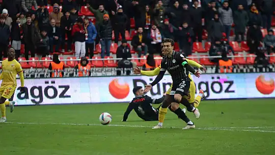 Trendyol Süper Lig: Kayserispor: 3 - Konyaspor: 2 (Maç sonucu)