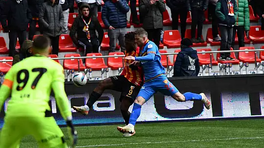 Trendyol Süper Lig: Kayserispor: 1 - Göztepe: 0 (İlk yarı)