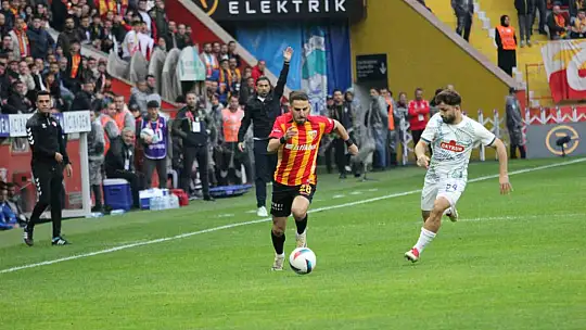 Trendyol Süper Lig: Kayserispor: 0 - Çaykur Rizespor: 0 (Maç devam ediyor)
