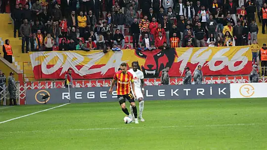 Trendyol Süper Lig: Kayserispor: 0 - Çaykur Rizespor: 0 (Maç devam ediyor)