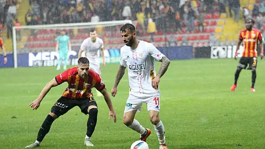 Trendyol Süper Lig: Kayserispor: 2 - Antalyaspor: 1 (İlk yarı)
