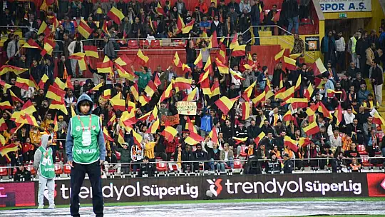 Trendyol Süper Lig: Kayserispor: 2 - Antalyaspor: 1 (İlk yarı)