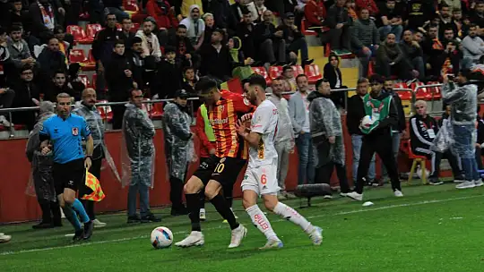 Trendyol Süper Lig: Kayserispor: 3 - Antalyaspor: 1 (Maç sonucu)
