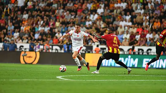 Trendyol Süper Lig: Kayserispor: 0 - Galatasaray: 1 (İlk yarı)