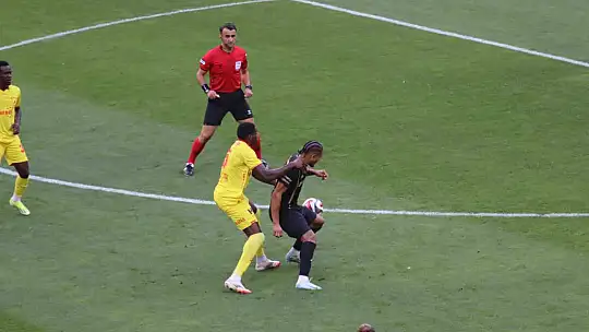 Trendyol Süper Lig: Kayserispor: 0 - Göztepe: 0 (İlk yarı)