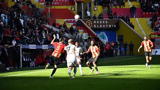 Trendyol Süper Lig: Kayserispor: 0 - Gaziantep FK: 2 (İlk yarı)