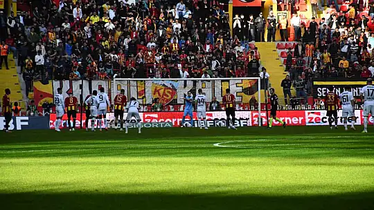 Trendyol Süper Lig: Kayserispor: 0 - Gaziantep FK: 2 (İlk yarı)