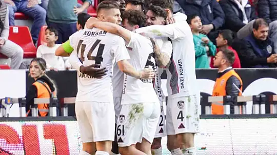 Trendyol Süper Lig: Kayserispor: 0 - Gaziantep FK: 2 (İlk yarı)