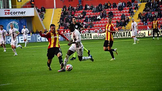 Trendyol Süper Lig: Kayserispor: 0 - Gaziantep FK: 2 (İlk yarı)