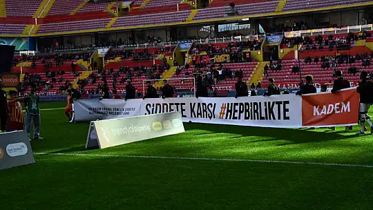 Trendyol Süper Lig: Kayserispor: 0 - Gaziantep FK: 2 (İlk yarı)