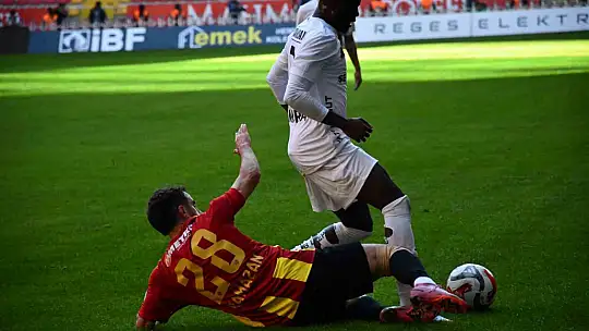 Trendyol Süper Lig: Kayserispor: 0 - Gaziantep FK: 2 (İlk yarı)