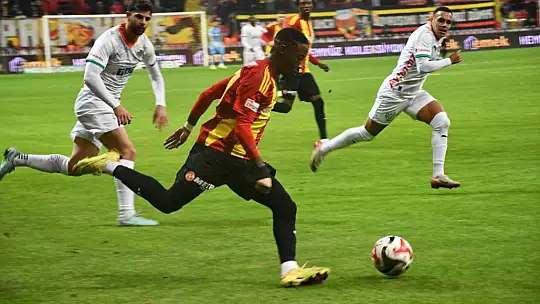 Trendyol Süper Lig: Kayserispor: 0 - Alanyaspor: 0 (İlk yarı)