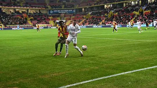 Trendyol Süper Lig: Kayserispor: 0 - Alanyaspor: 0 (İlk yarı)