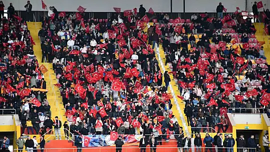 Trendyol Süper Lig: Kayserispor: 0 - Kocaelispor: 0 (İlk yarı)
