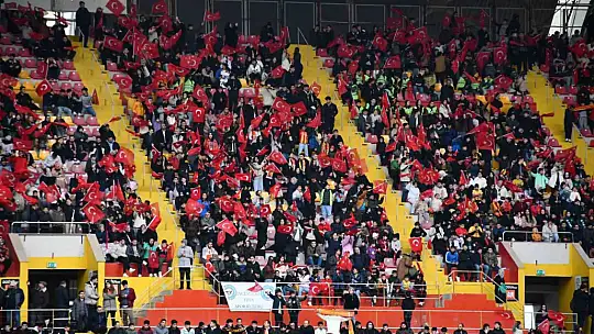 Trendyol Süper Lig: Kayserispor: 0 - Kocaelispor: 0 (İlk yarı)