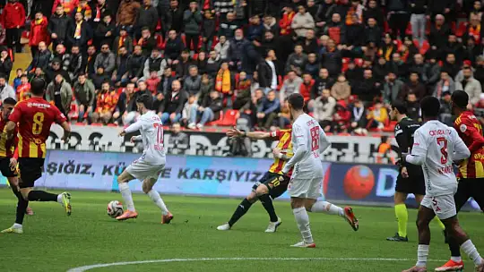 Trendyol Süper Lig: Kayserispor: 0 - Antalyaspor: 0 (Maç devam ediyor)